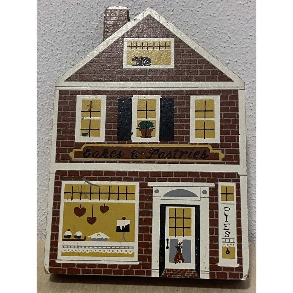 The Cats Meow Village Cakes And Pastries Vintage House